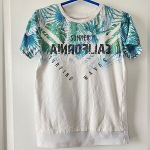 sz 110 ( 4t+) white and blue t-shirt California Summer surfing beach shore vacay